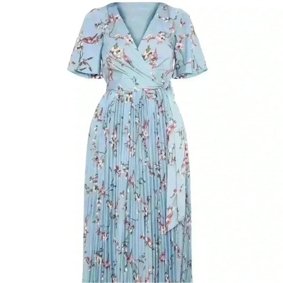 PrettyLittleThing Dusty Blue Floral Pleated Midi Dress-NWOT - Picture 3 of 9